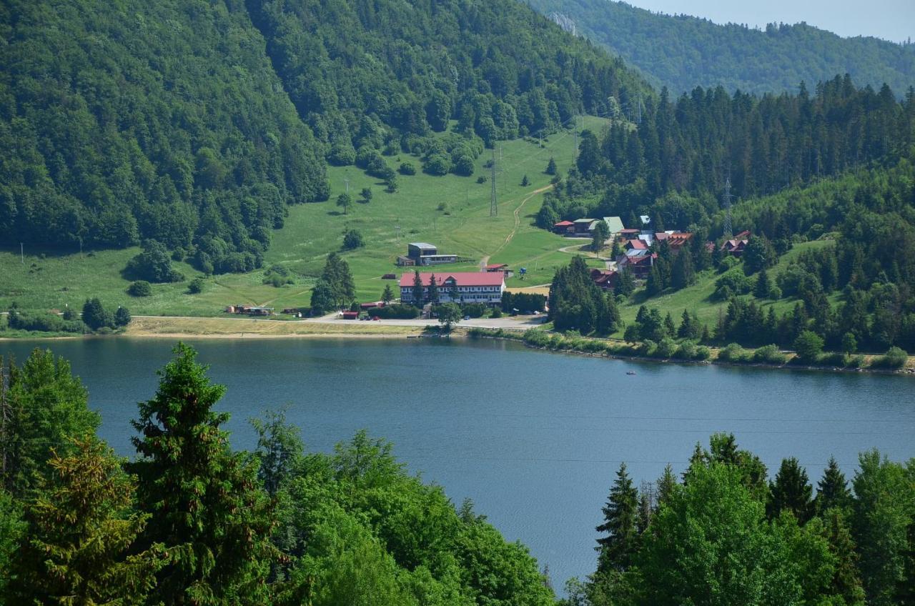 Hotel Priehrada Dedinky Exteriör bild